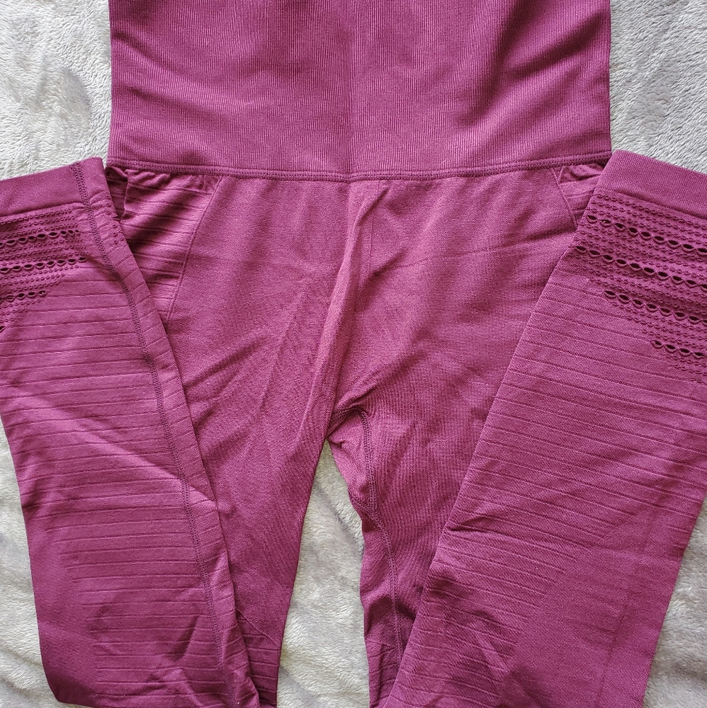 Seamless leggings